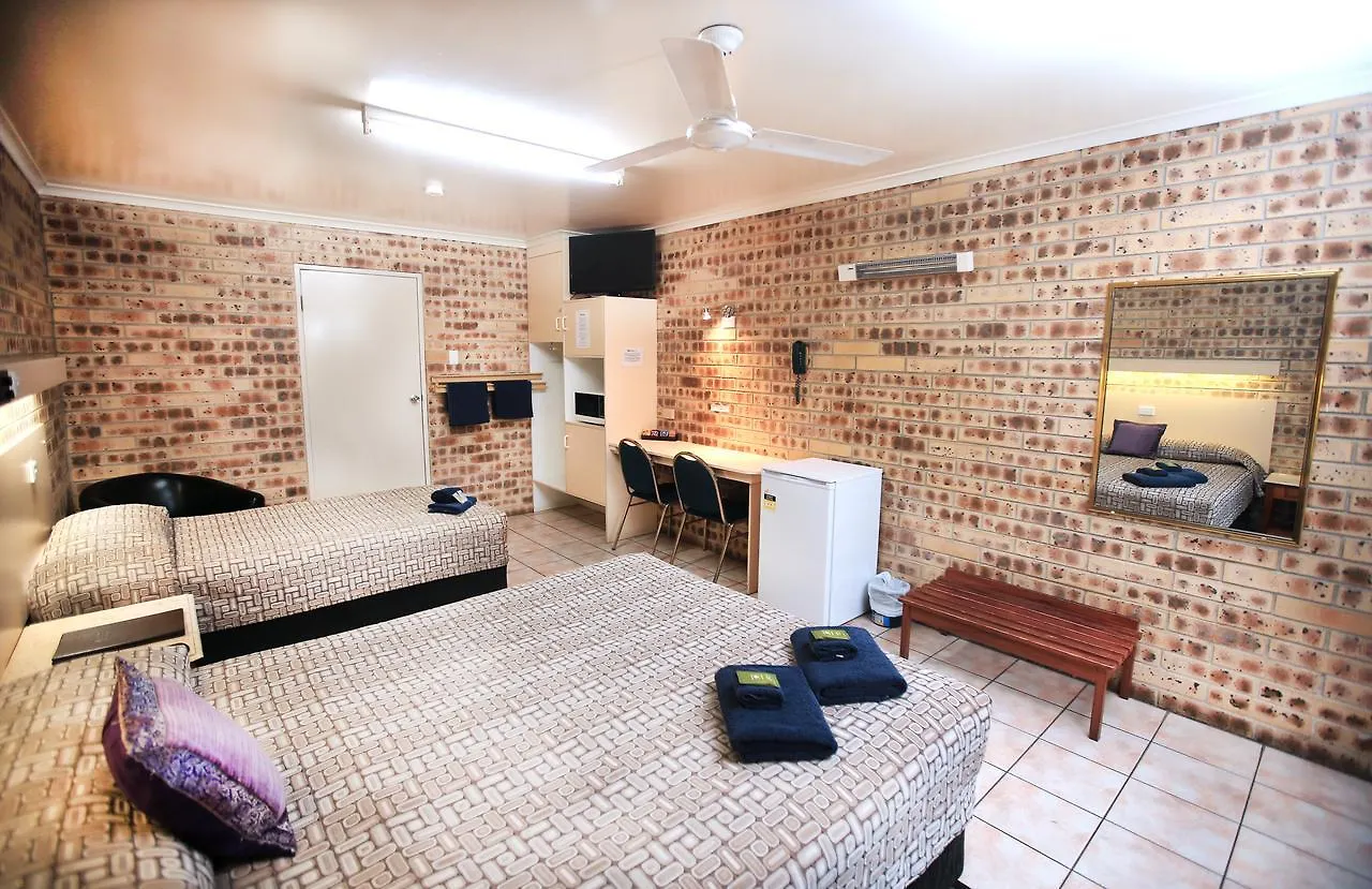 ***  Central Motel Gin Gin Australia